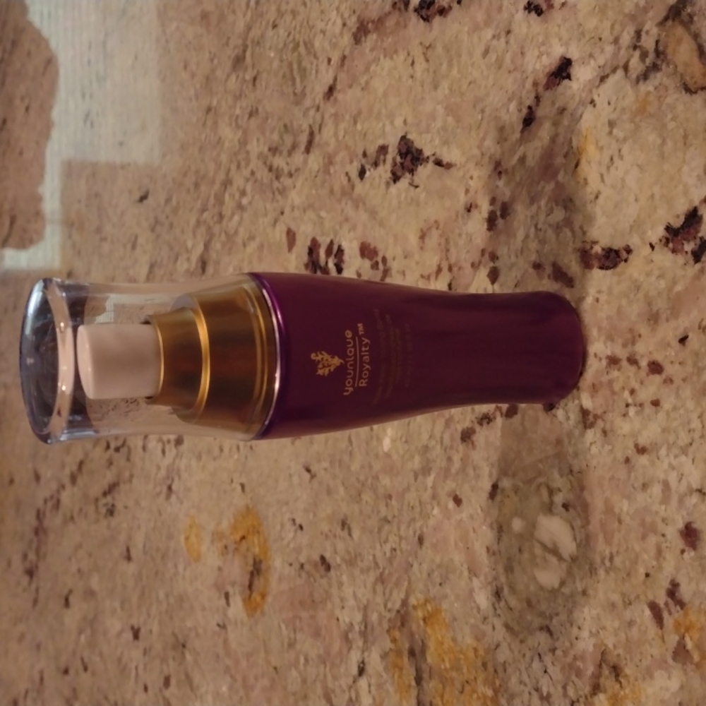 Younique Rose Water Toning Spritz